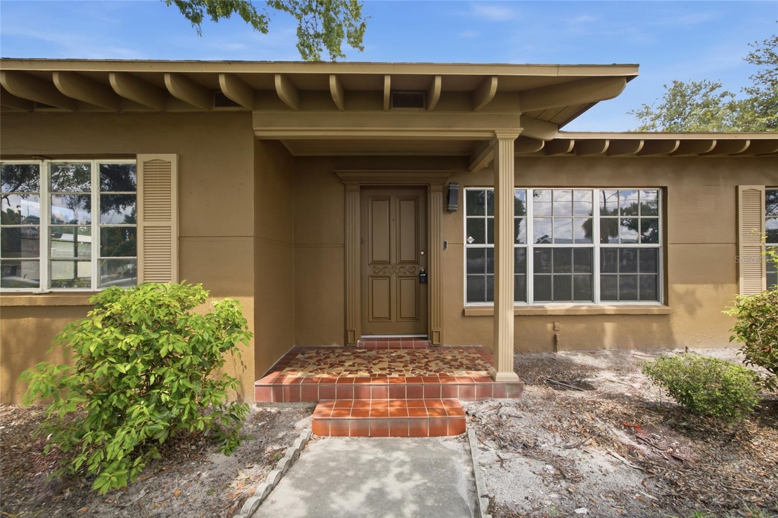 808 N MACDILL AVE — photo 4