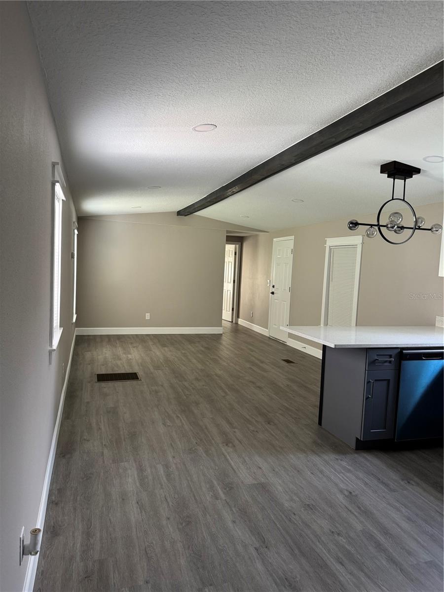 1119 N PARSONS AVE — photo 8