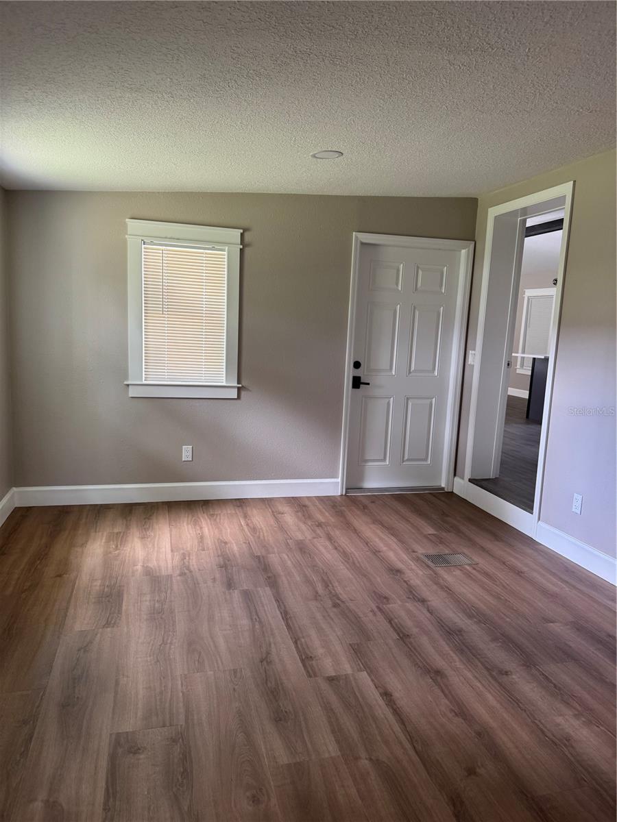 1119 N PARSONS AVE — photo 16