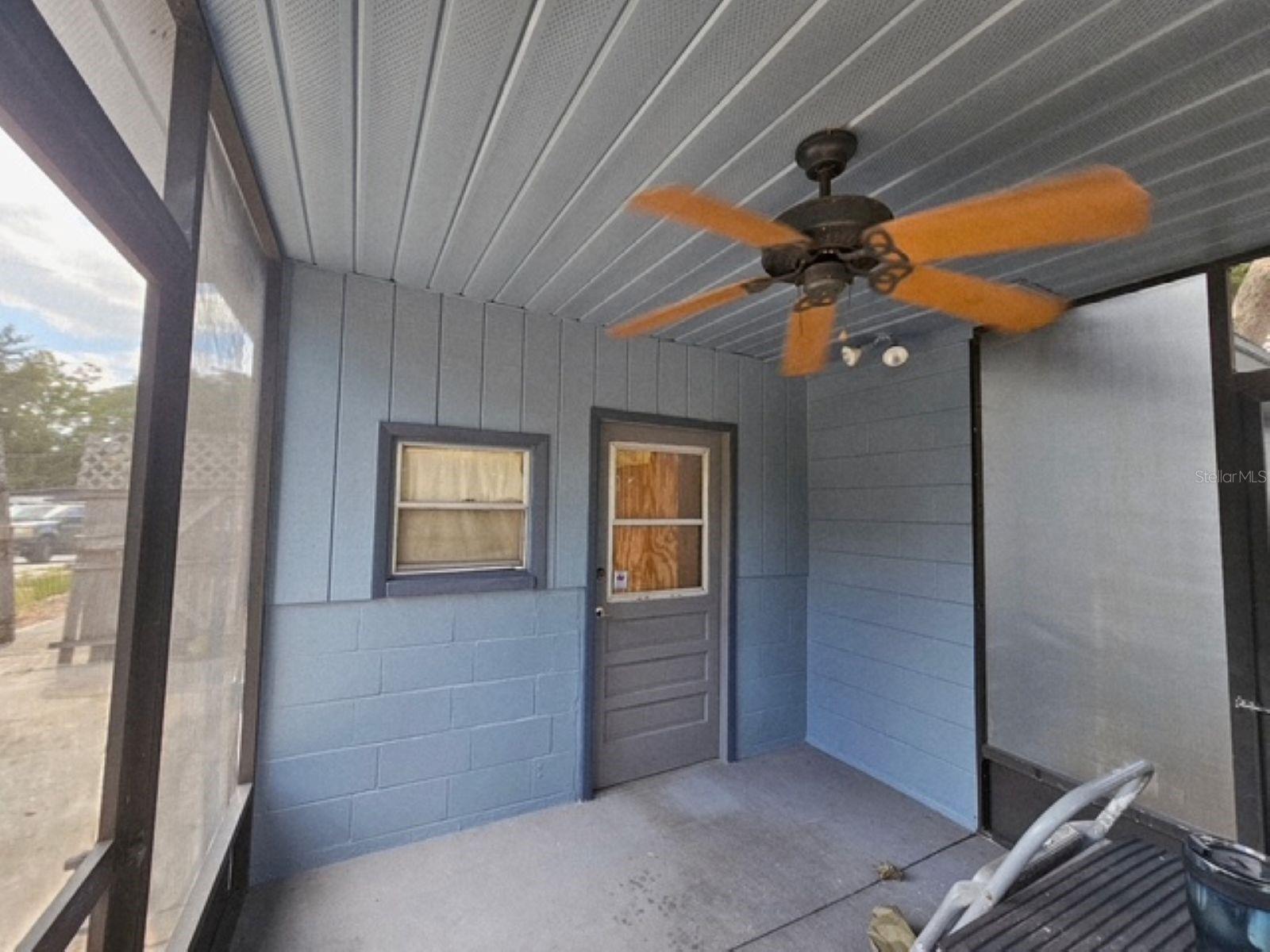 10209 LOLA ST — photo 8