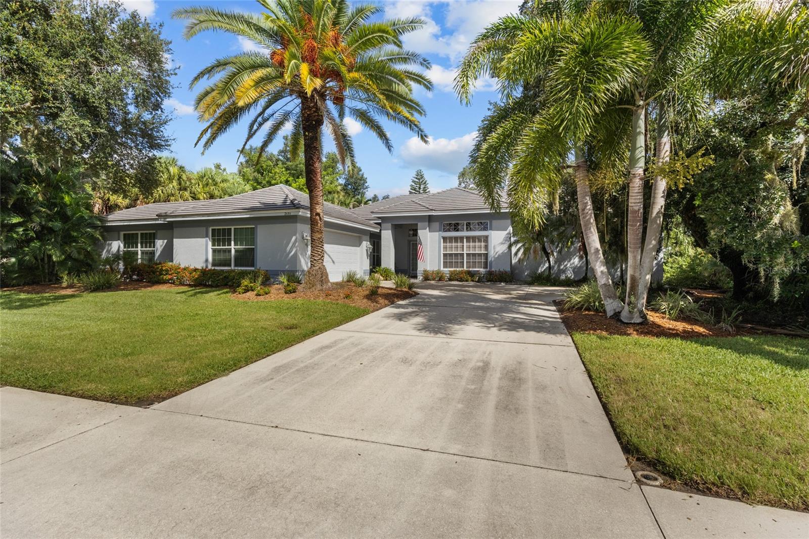 2686 DICK WILSON DR — photo 2