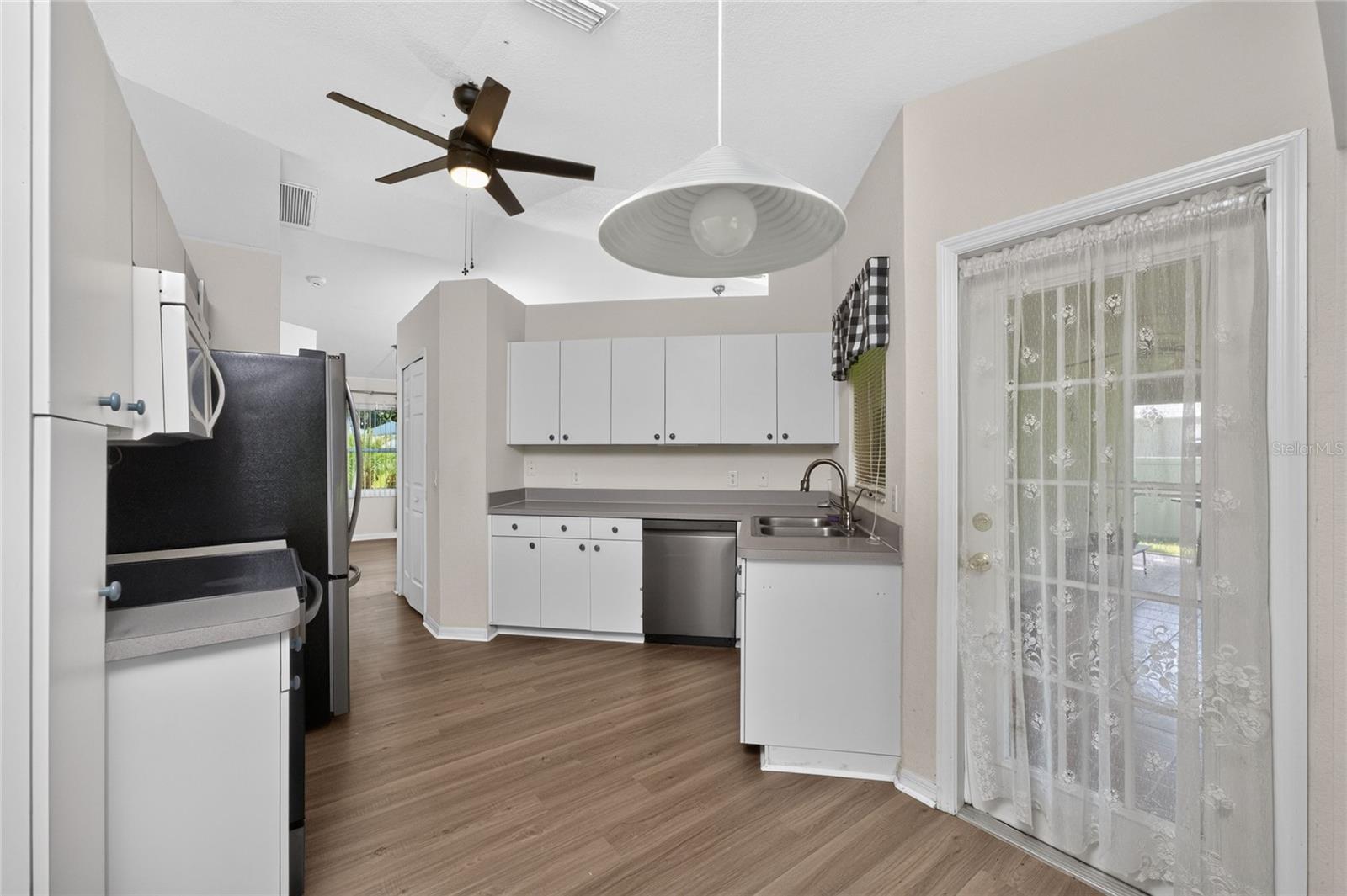 3871 COQUINA AVE — photo 19