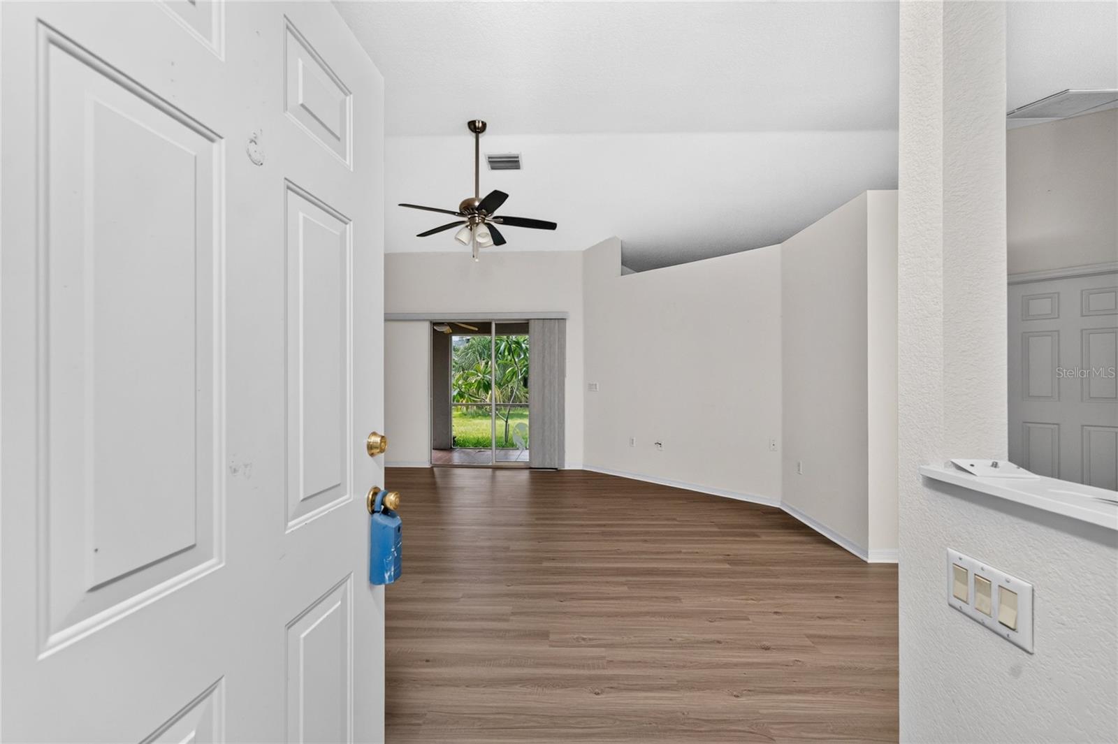 3871 COQUINA AVE — photo 4