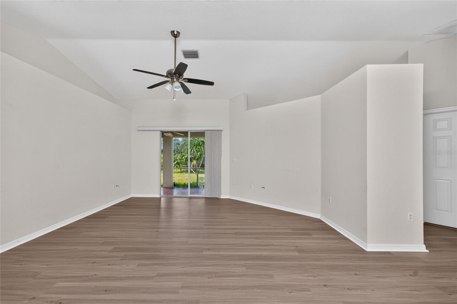 3871 COQUINA AVE — photo 6