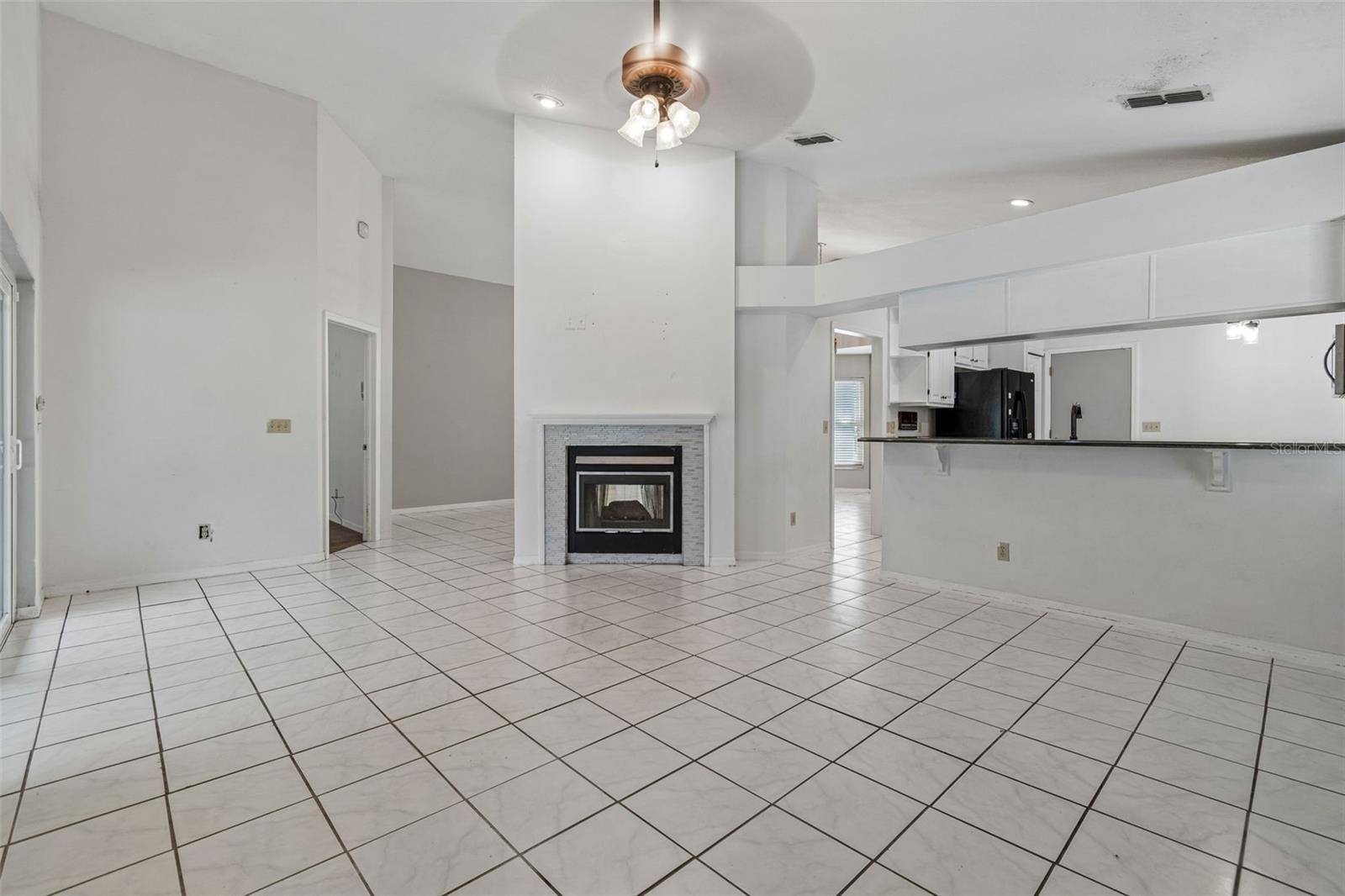 4133 BARRET AVE — photo 6