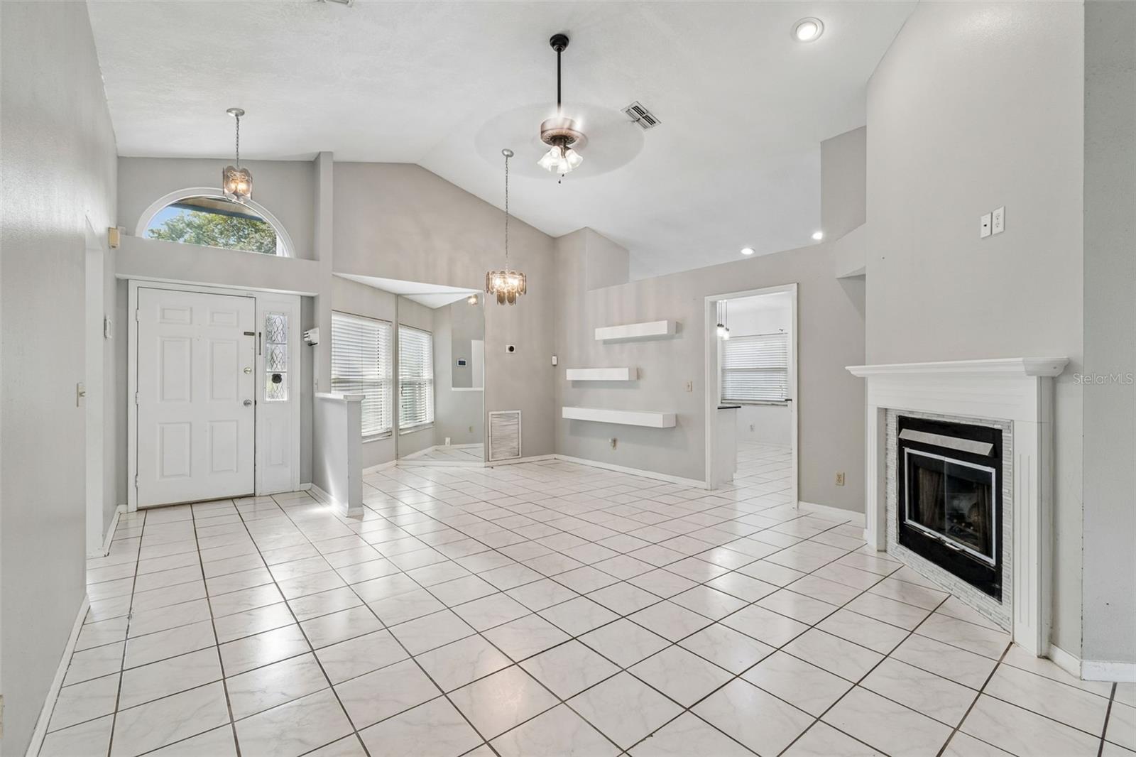 4133 BARRET AVE — photo 3