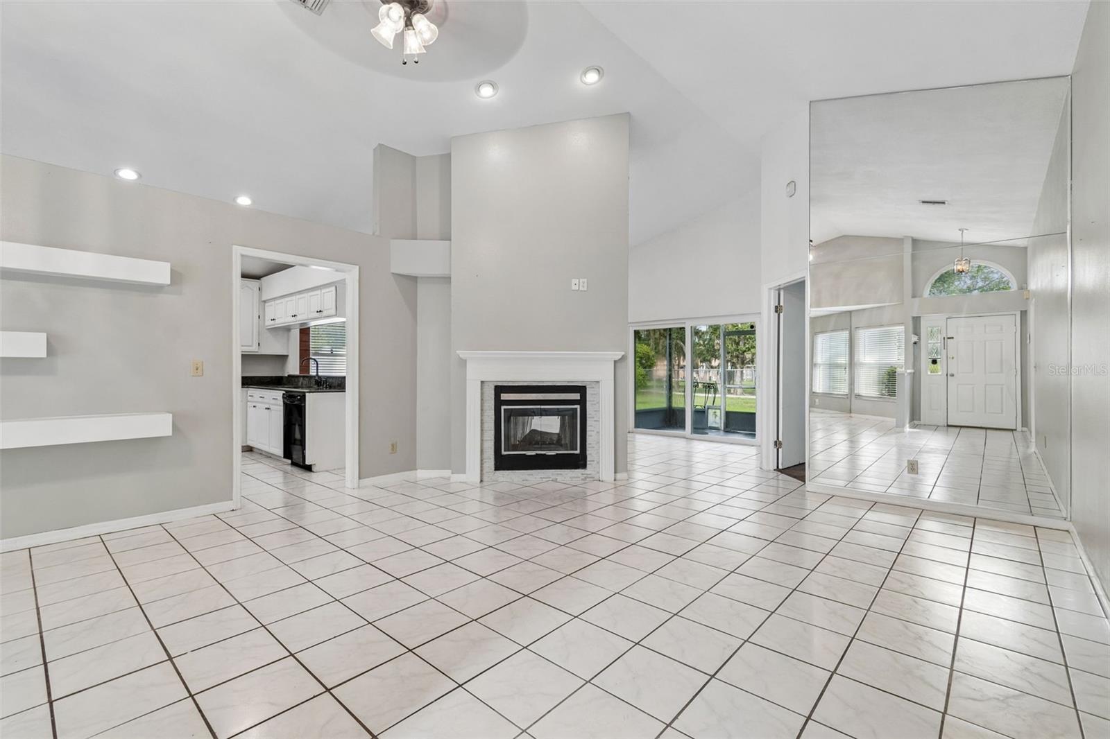 4133 BARRET AVE — photo 4