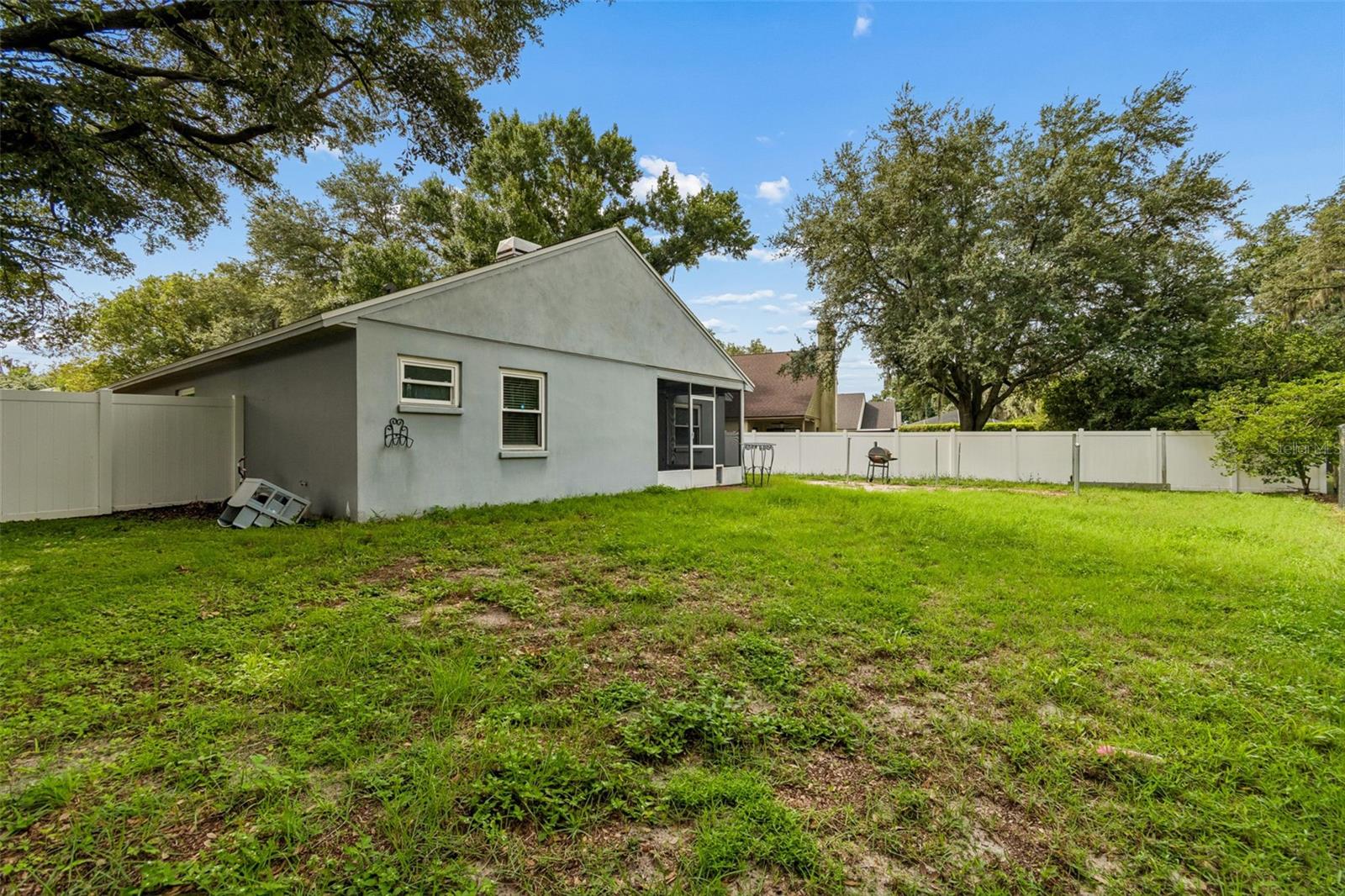 4133 BARRET AVE — photo 25