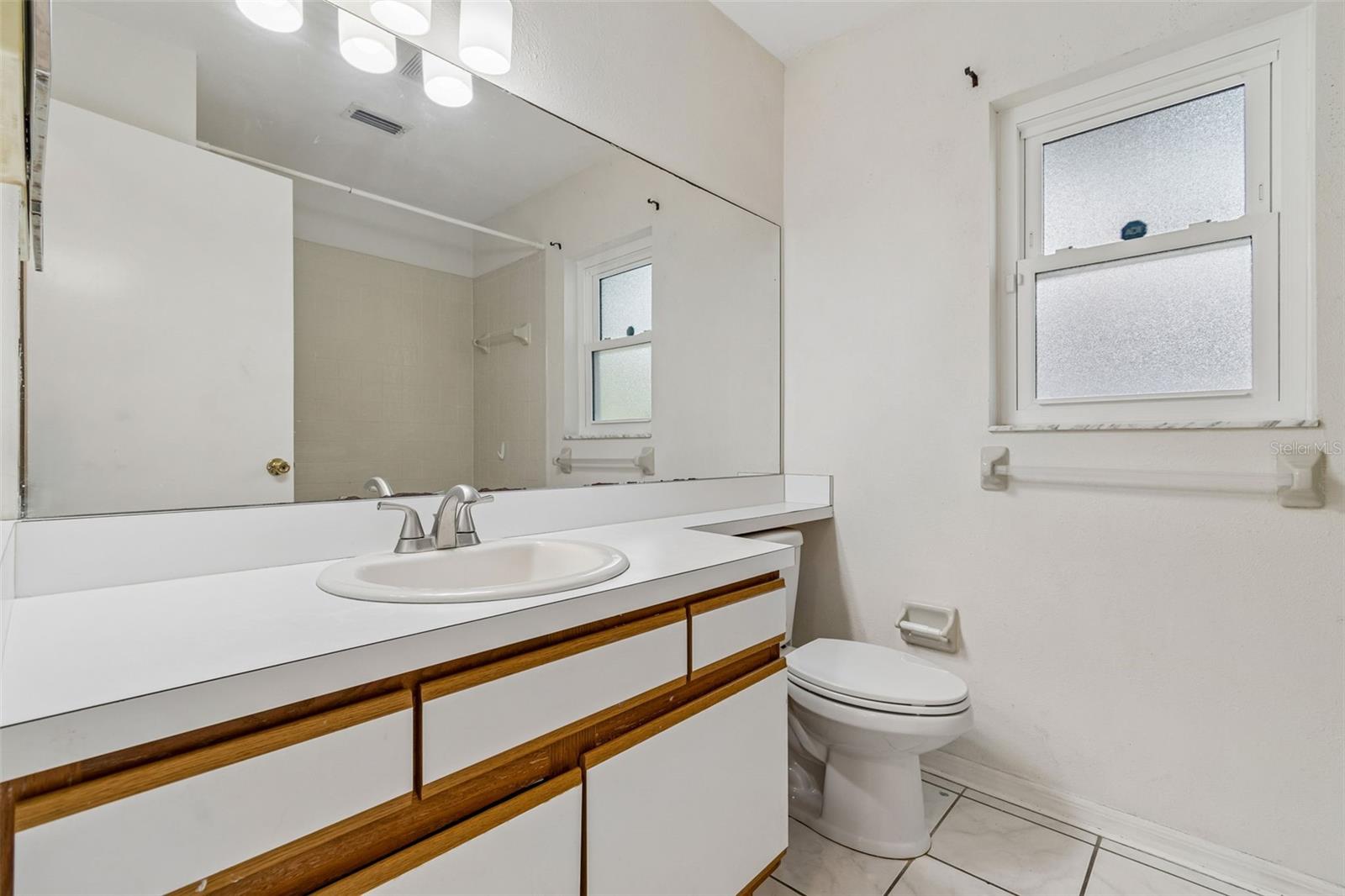 4133 BARRET AVE — photo 17