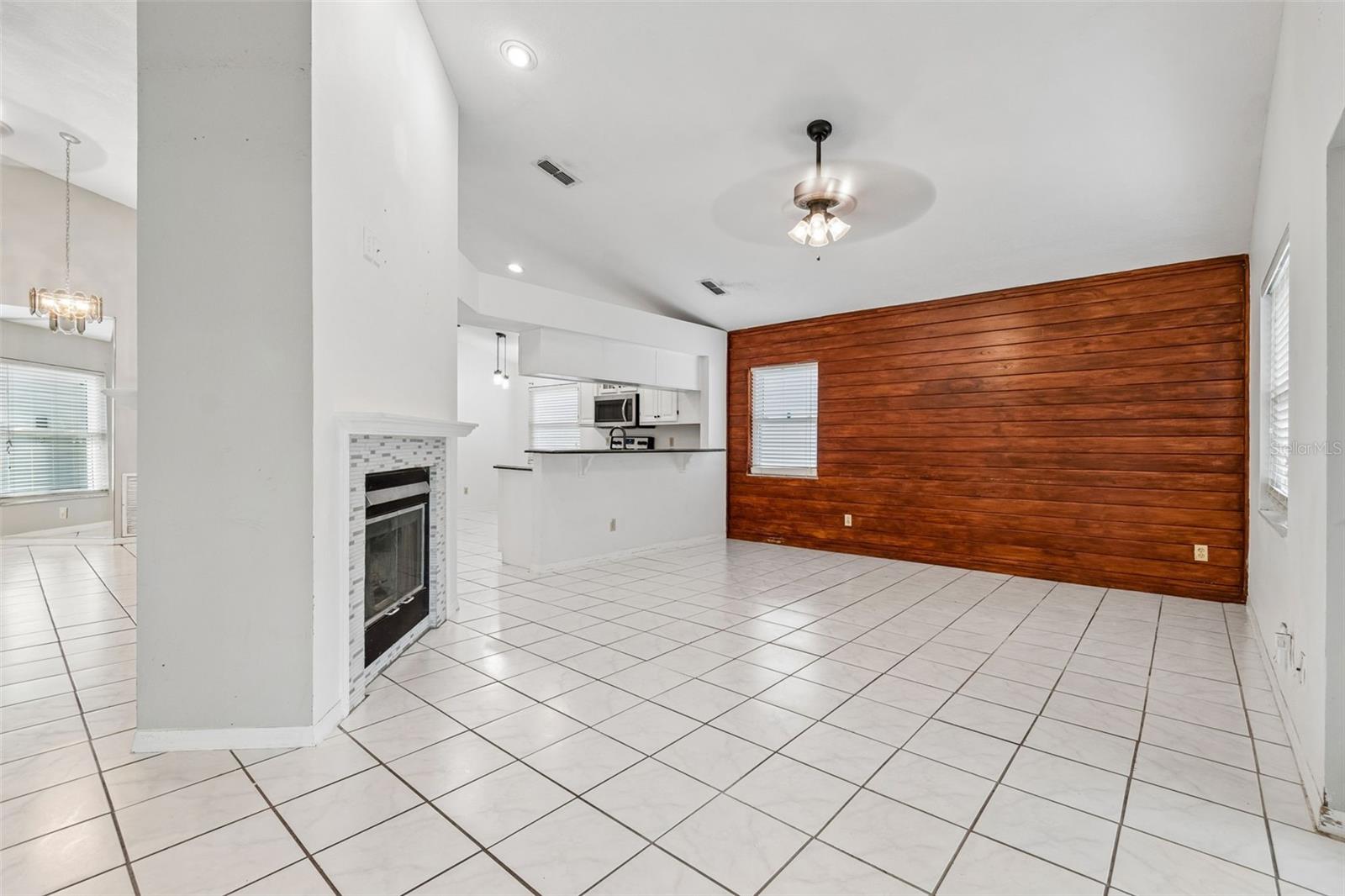 4133 BARRET AVE — photo 5