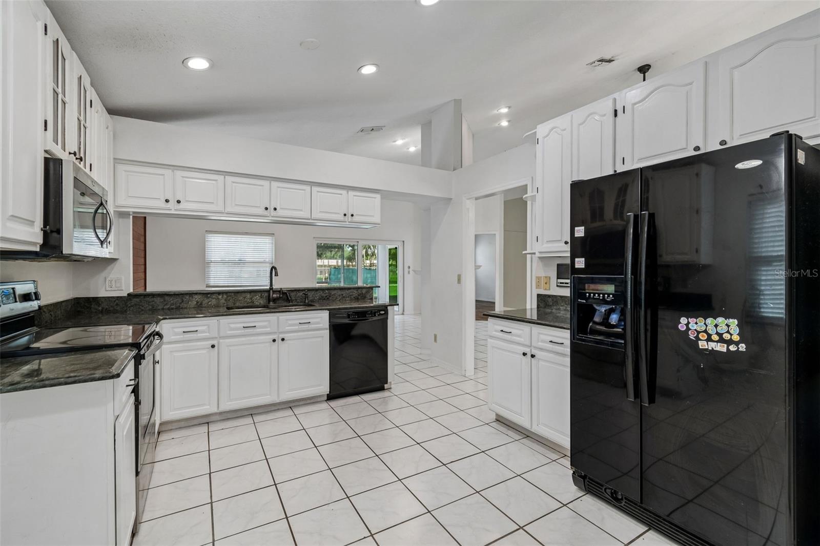 4133 BARRET AVE — photo 8