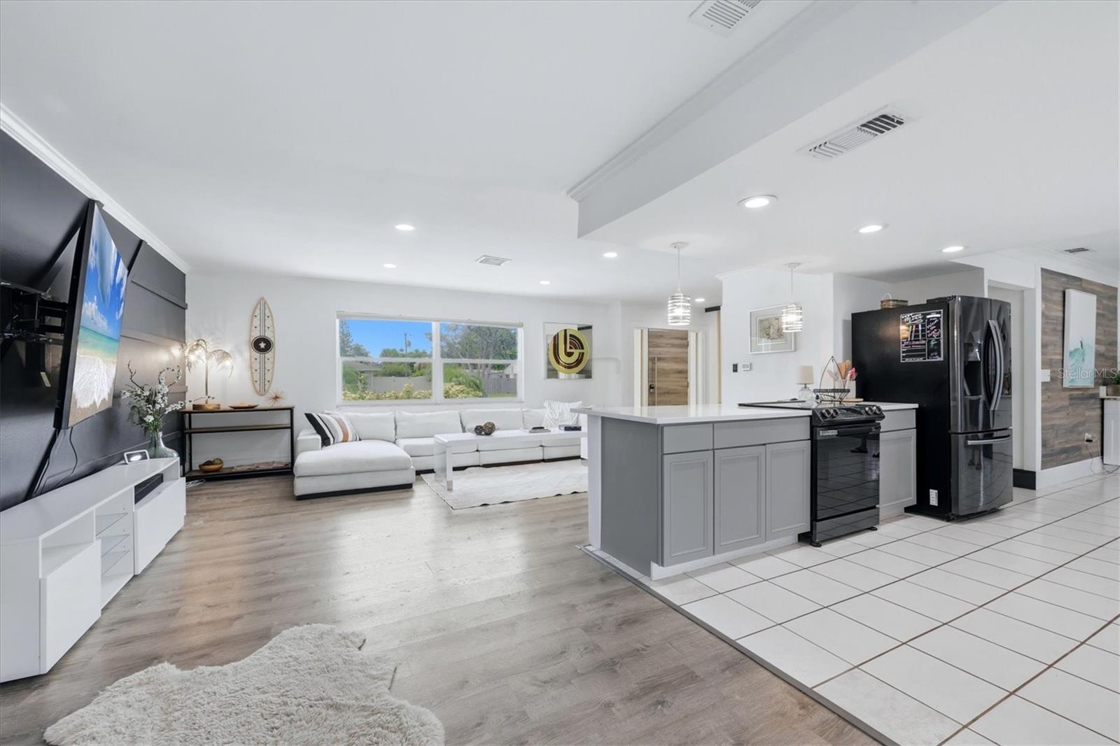 3615 EGERTON CIR — photo 9