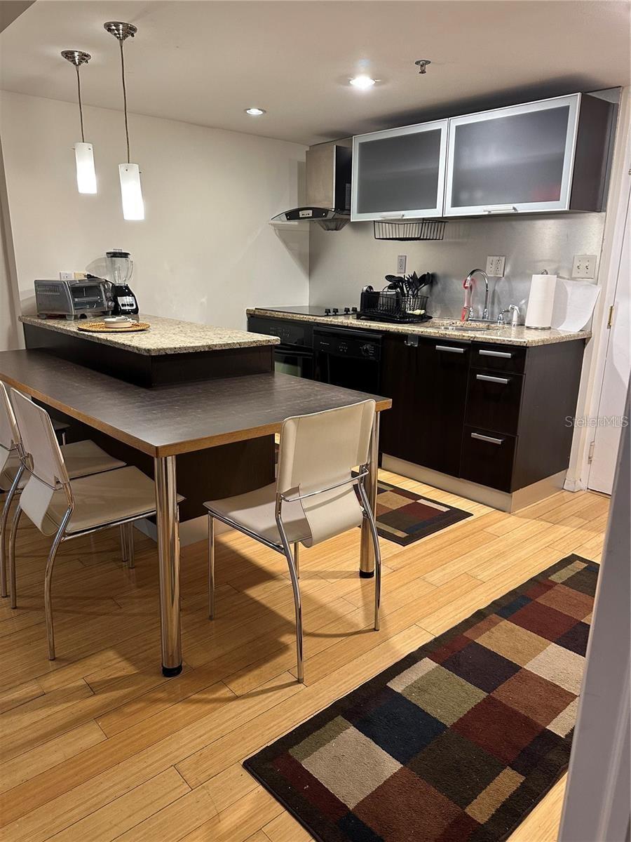 701 S MADISON AVE #410 — photo 6