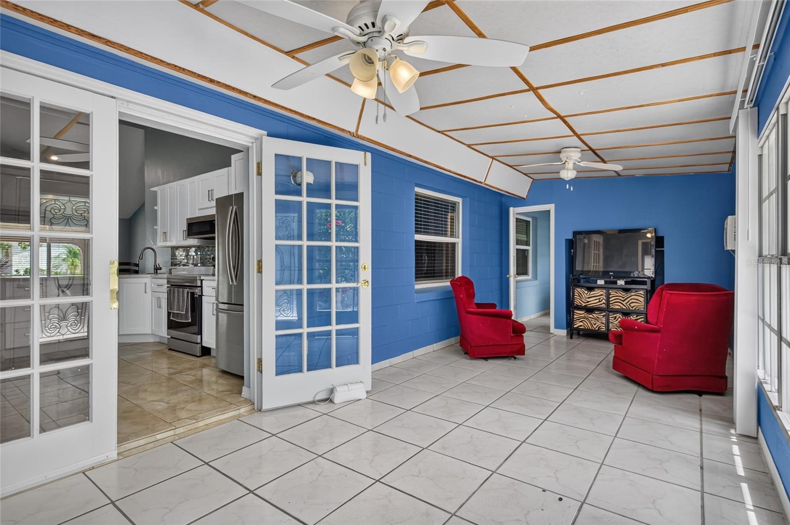 6711 GLEN FOREST CT — photo 29