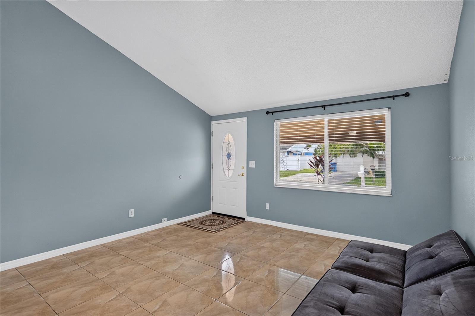 6711 GLEN FOREST CT — photo 12