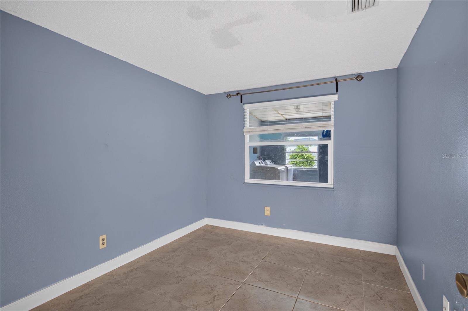 6711 GLEN FOREST CT — photo 18