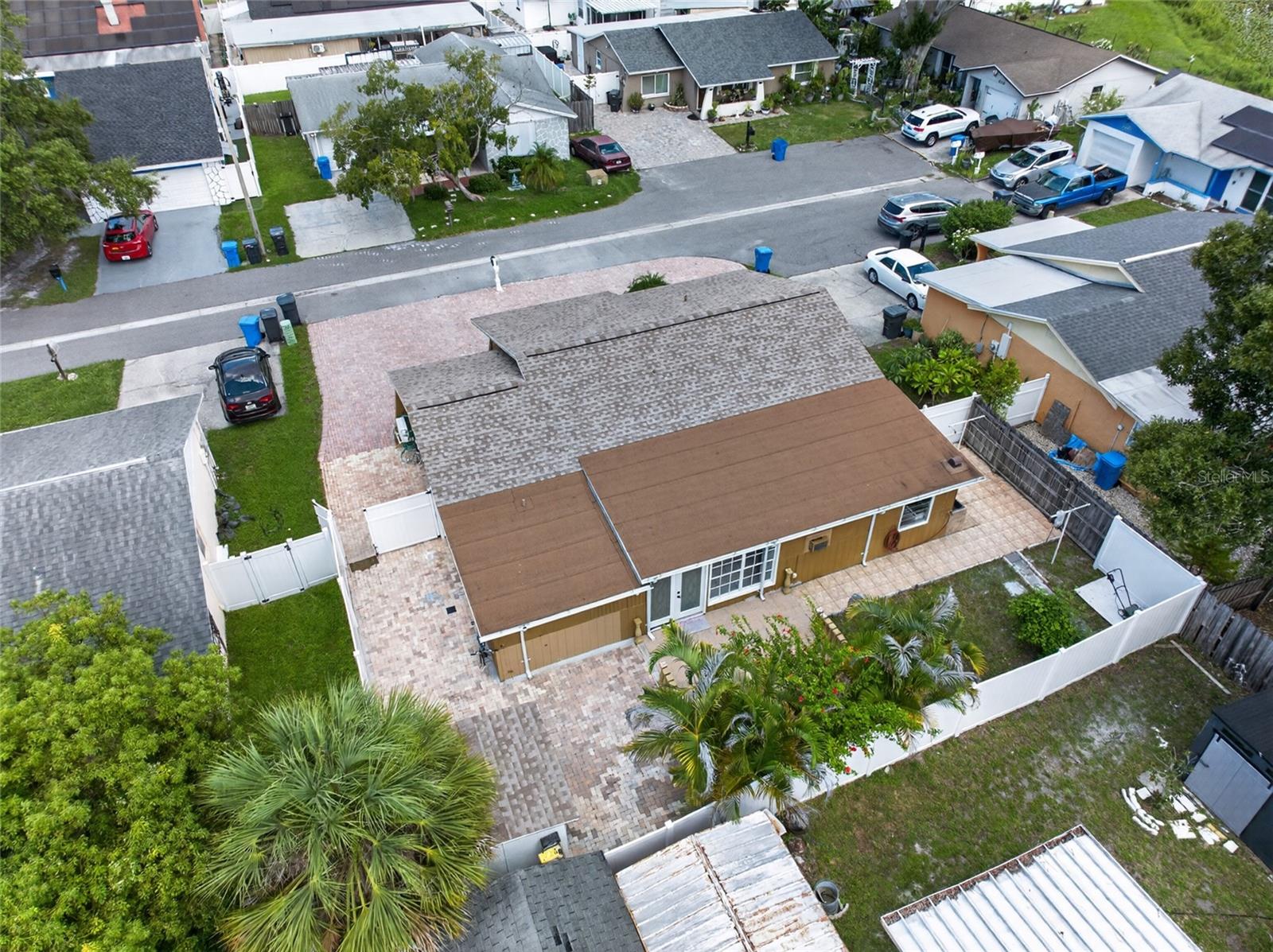 6711 GLEN FOREST CT — photo 3