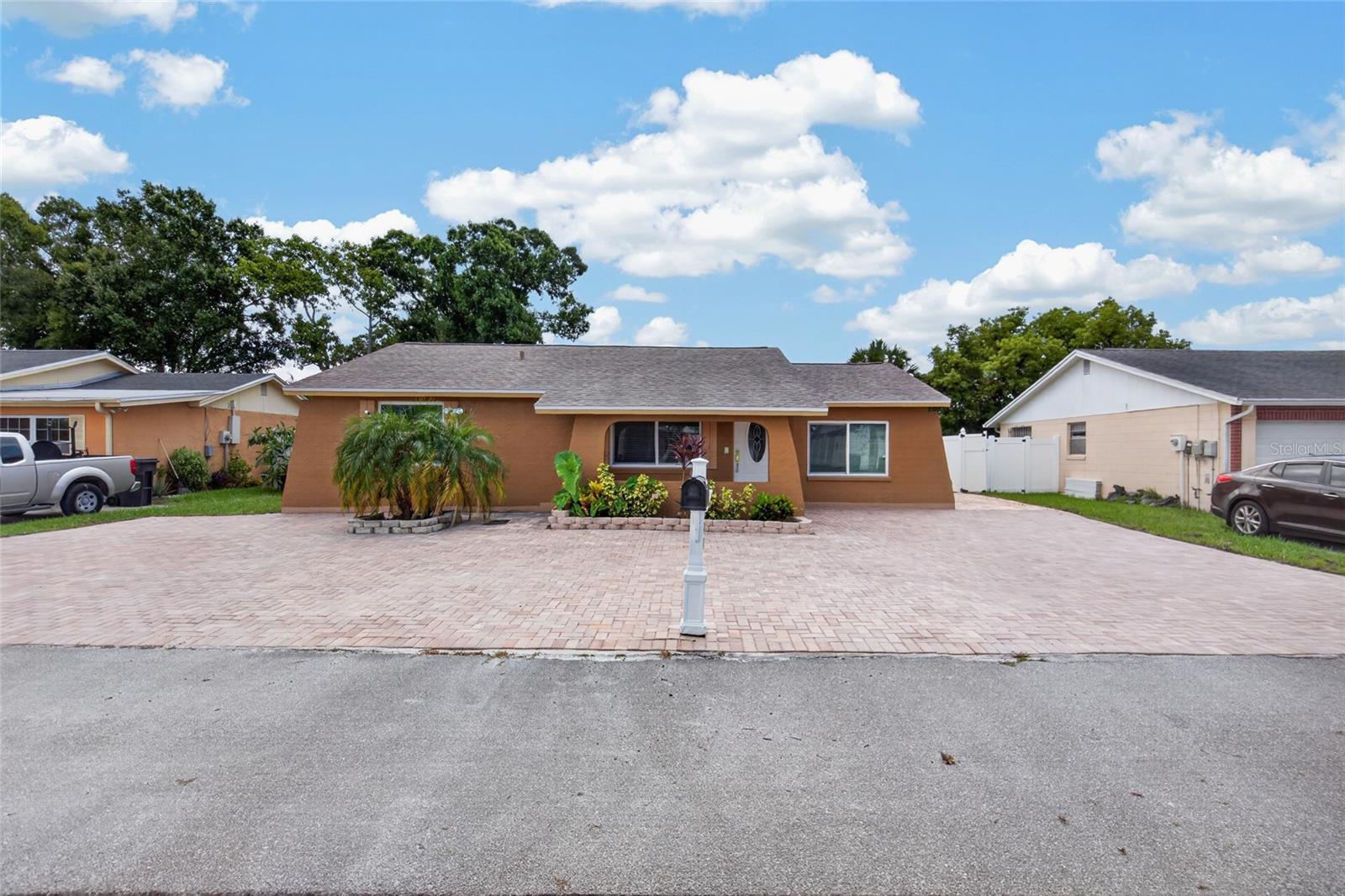 6711 GLEN FOREST CT — photo 39