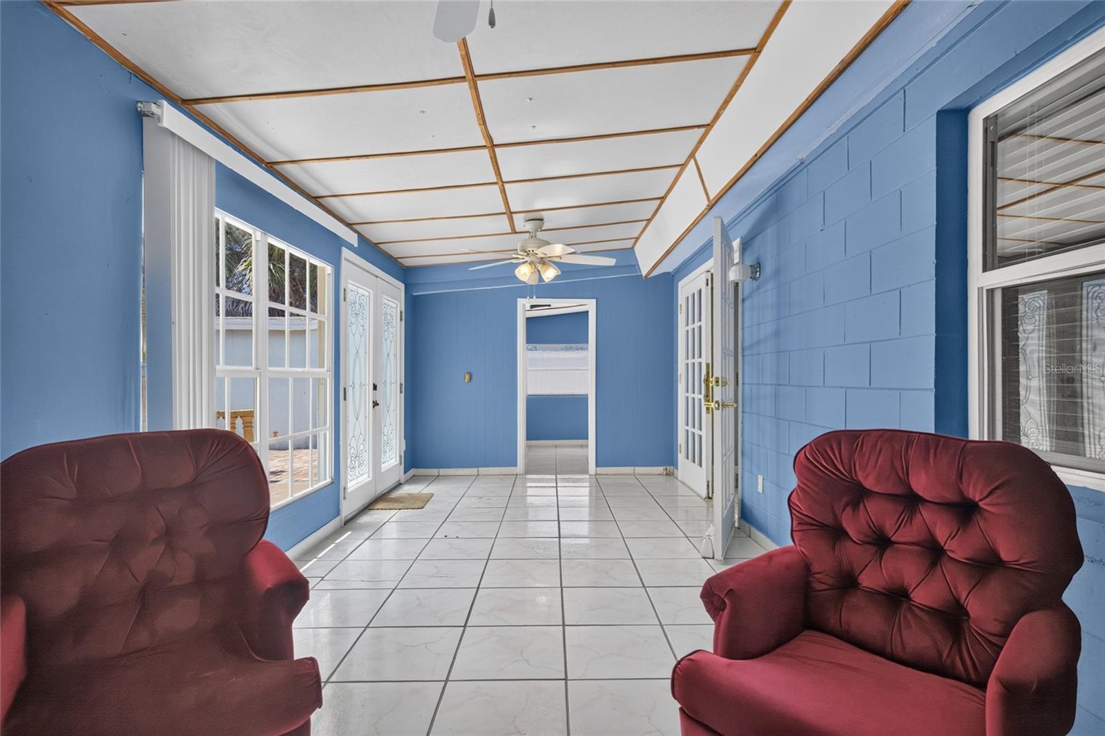 6711 GLEN FOREST CT — photo 32