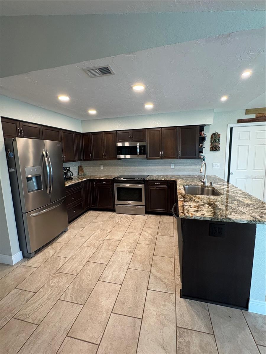 5092 KILTY CT E — photo 4