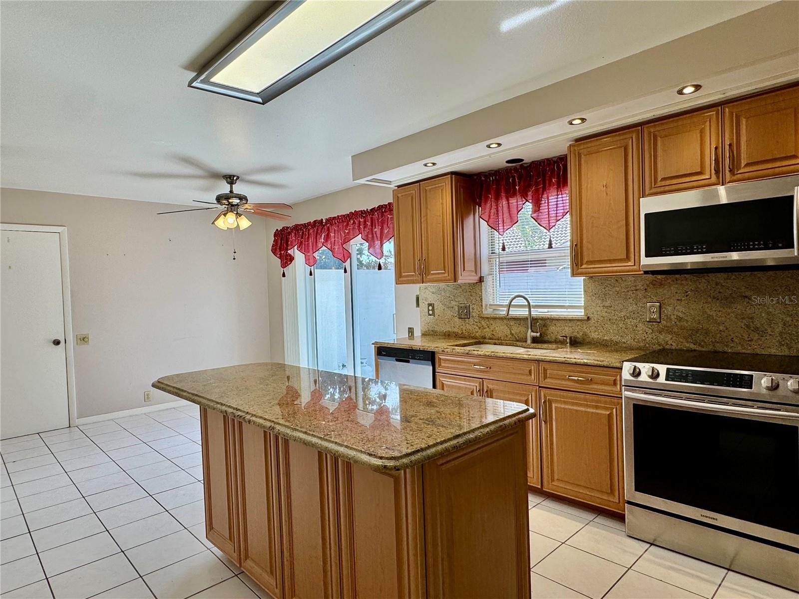 4720 PERIDIA BLVD E — photo 6