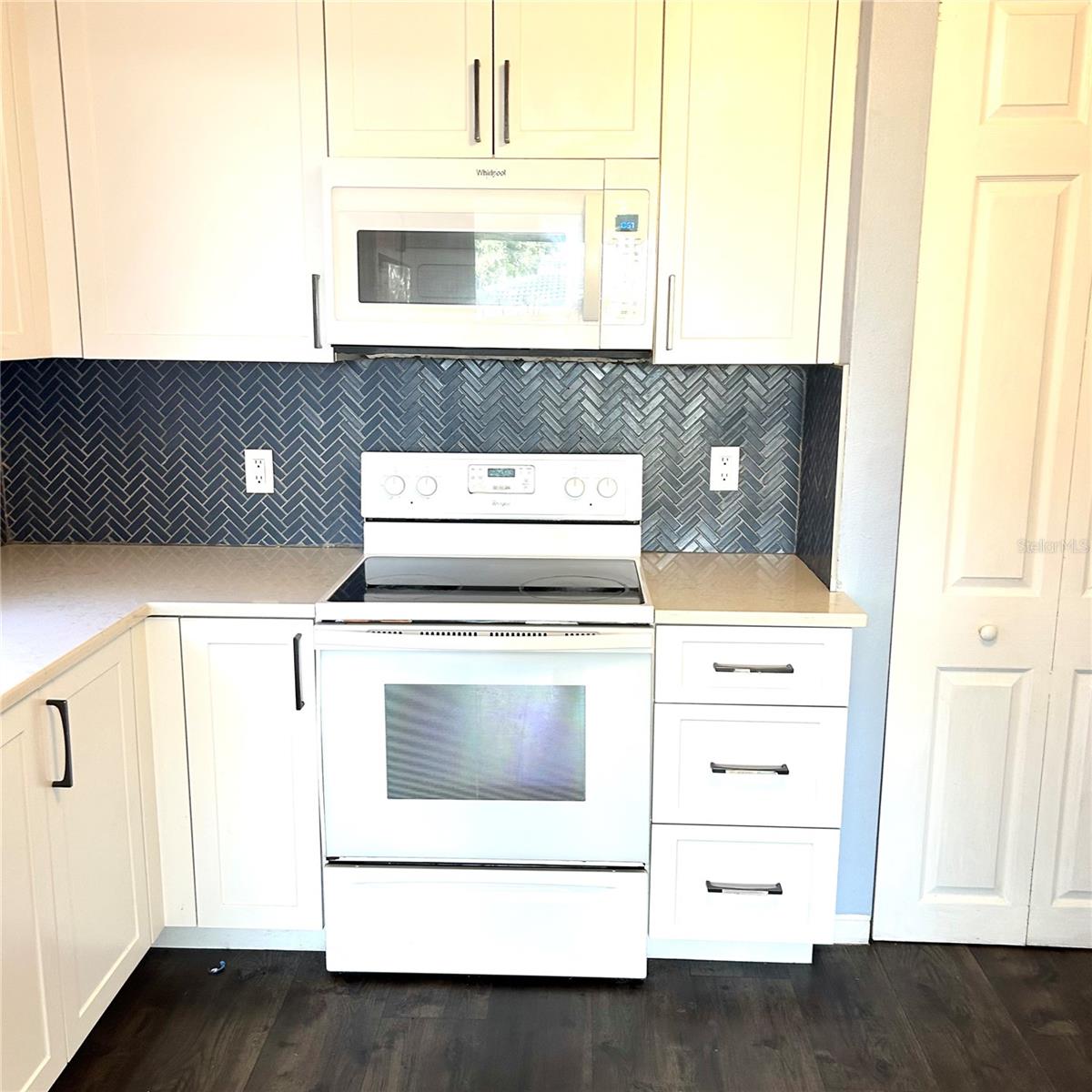 2152 GREENBRIAR BLVD — photo 6