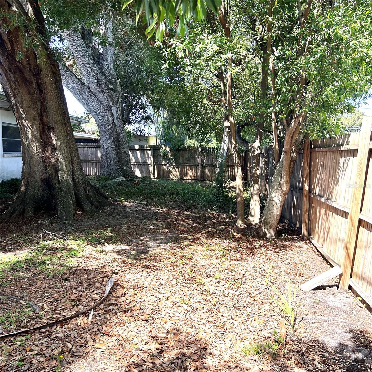 2152 GREENBRIAR BLVD — photo 39
