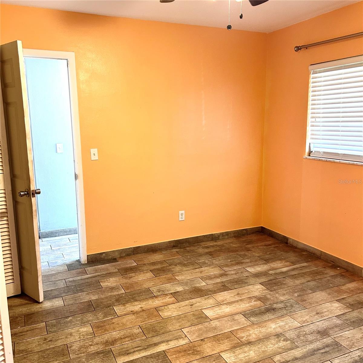 2152 GREENBRIAR BLVD — photo 37