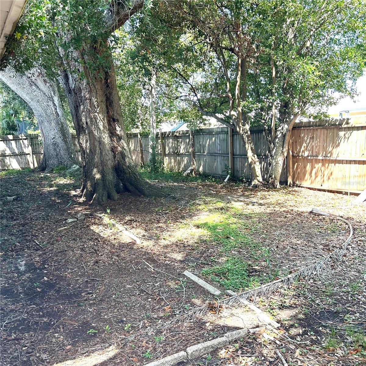 2152 GREENBRIAR BLVD — photo 40