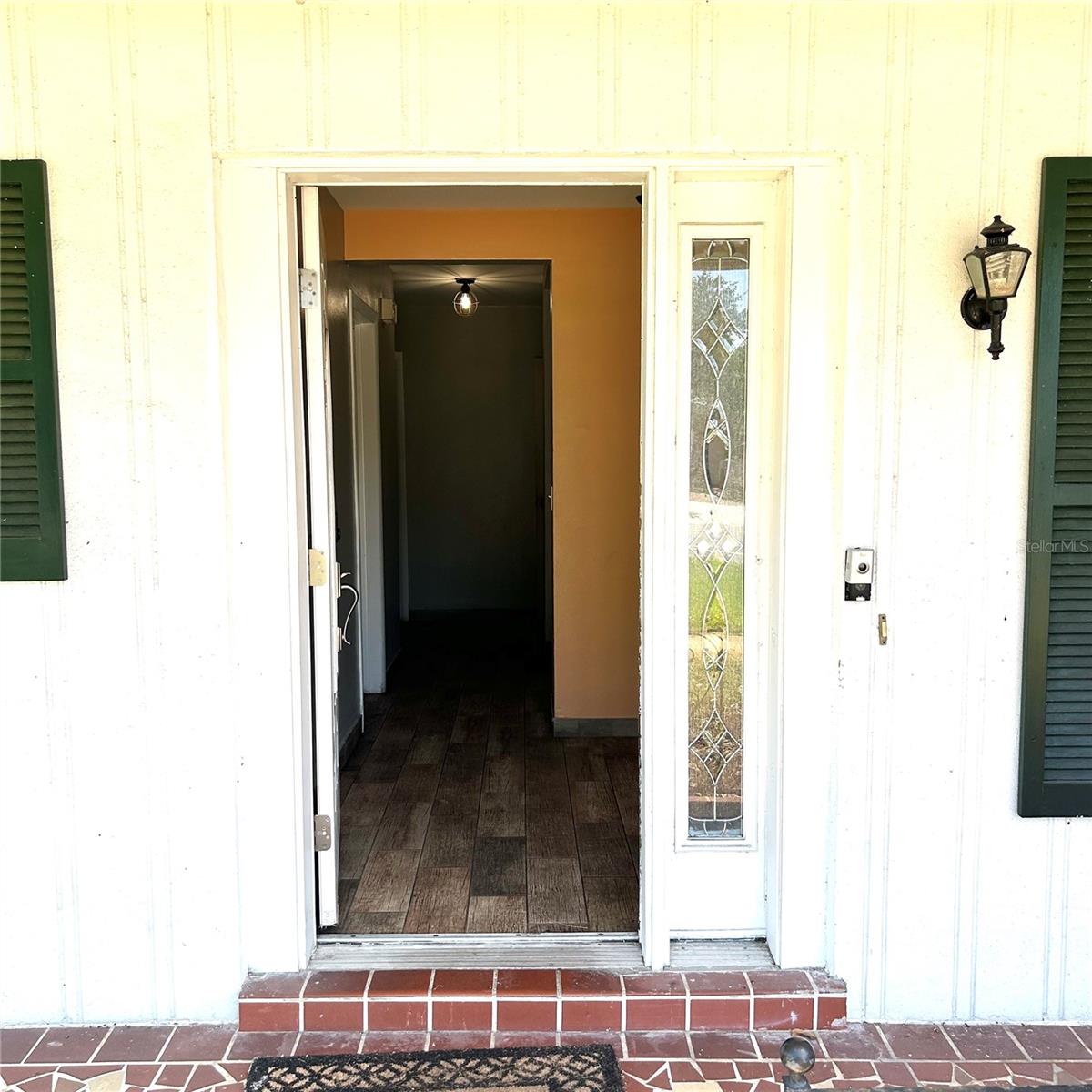 2152 GREENBRIAR BLVD — photo 2