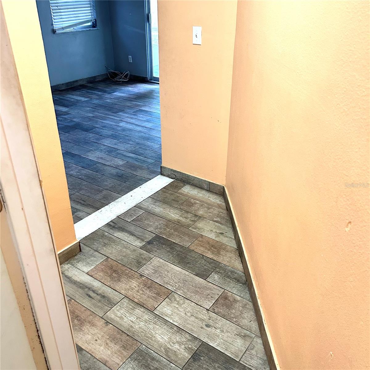 2152 GREENBRIAR BLVD — photo 28