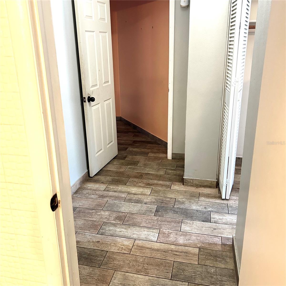 2152 GREENBRIAR BLVD — photo 27