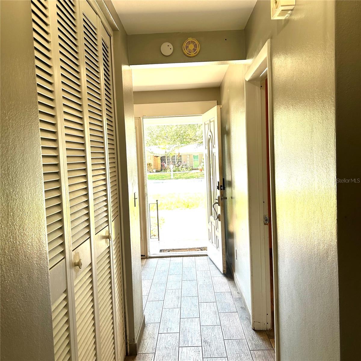2152 GREENBRIAR BLVD — photo 35