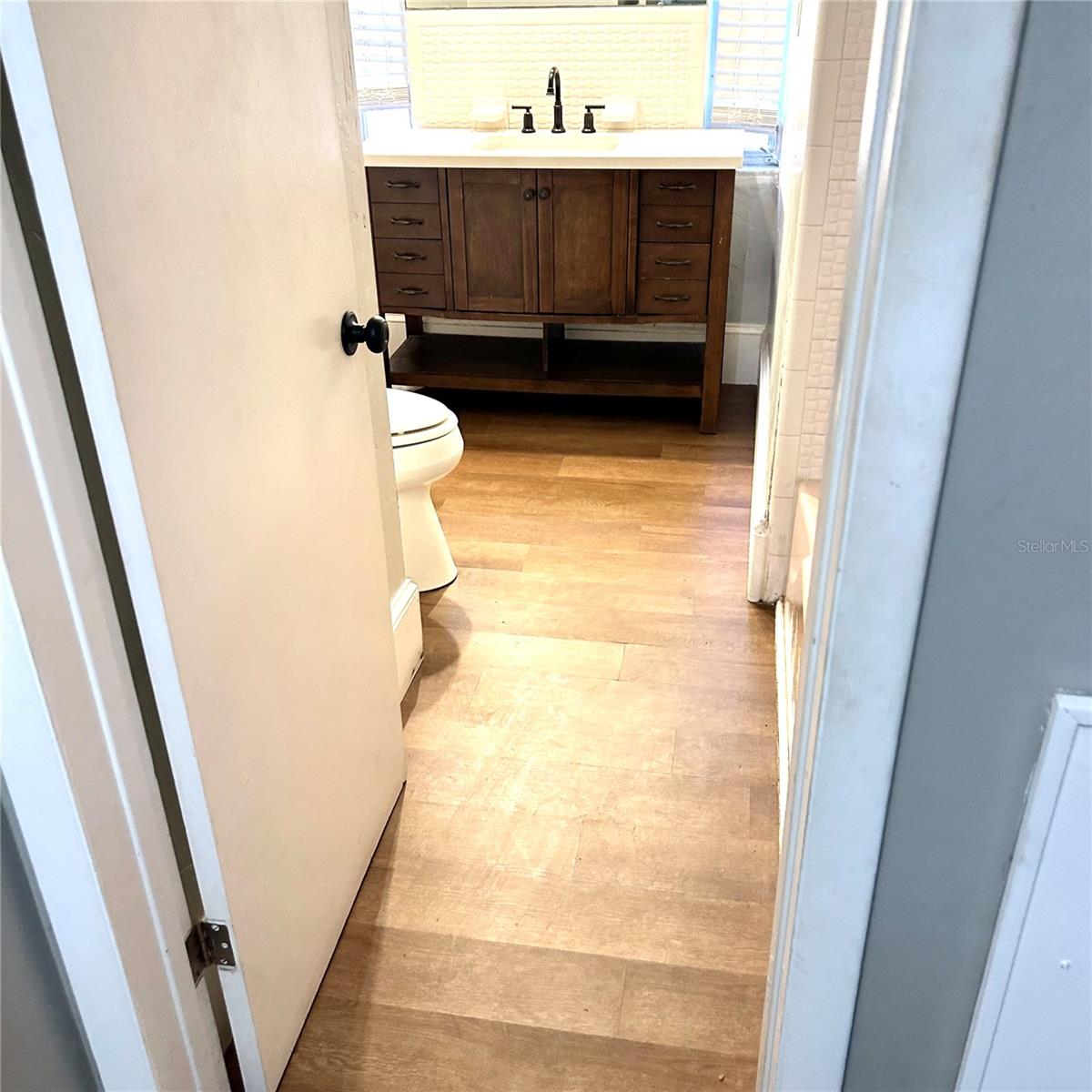 2152 GREENBRIAR BLVD — photo 26