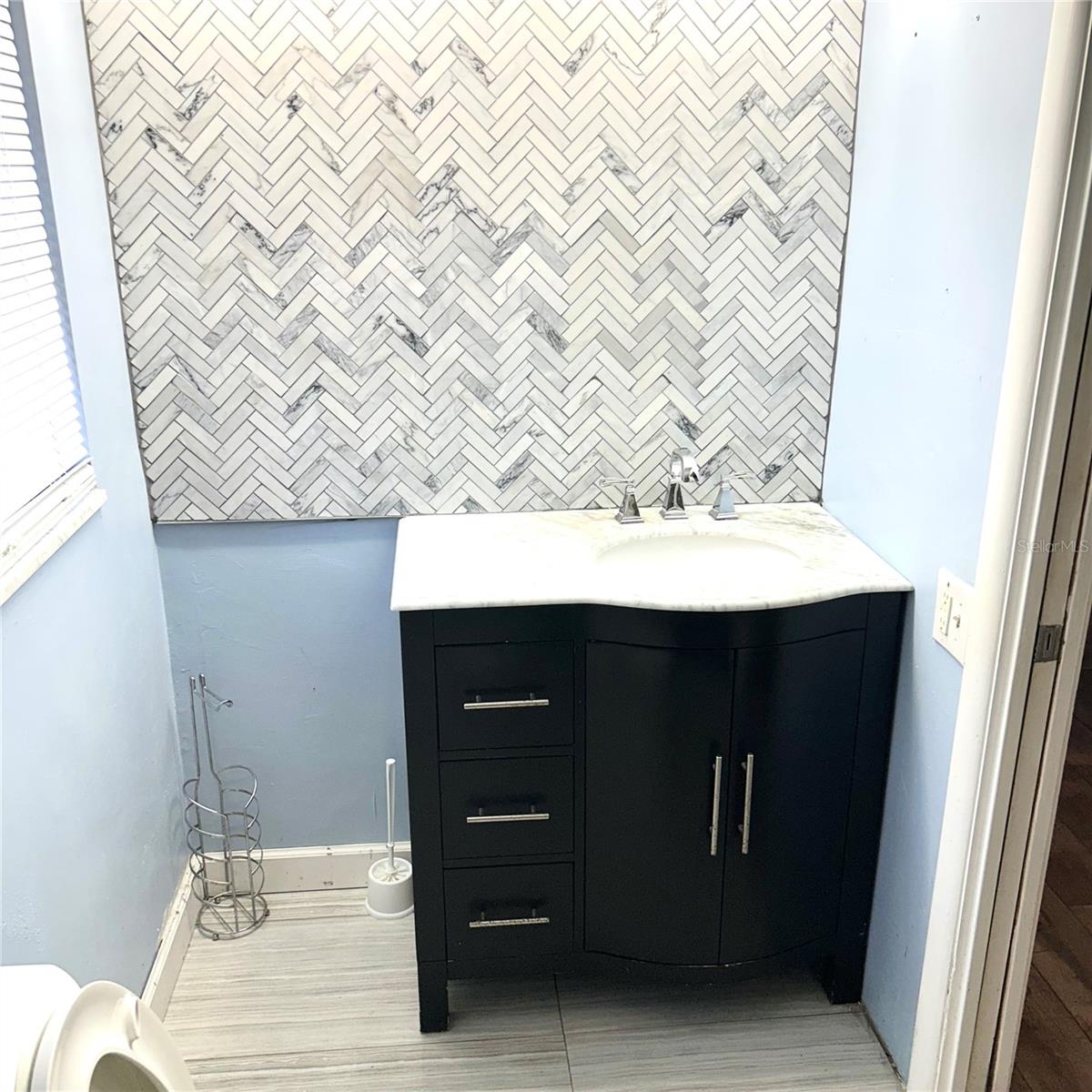 2152 GREENBRIAR BLVD — photo 16