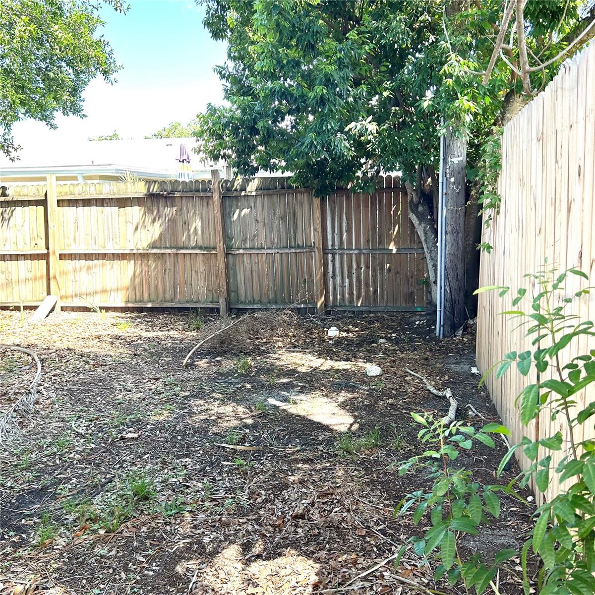 2152 GREENBRIAR BLVD — photo 41