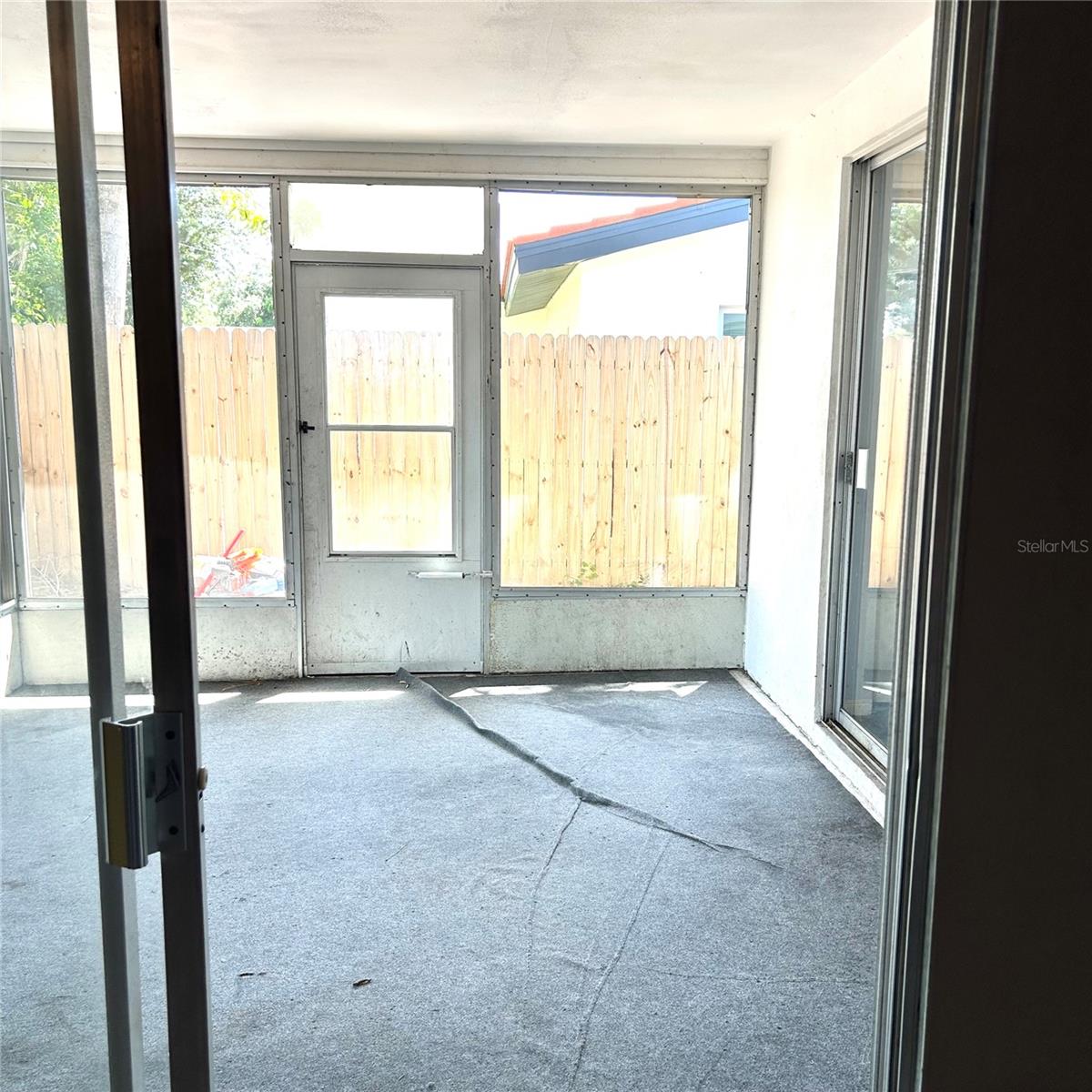 2152 GREENBRIAR BLVD — photo 31