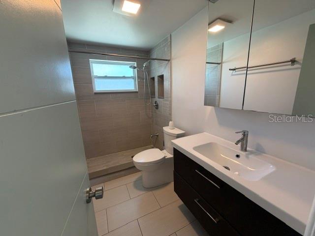 7904 WOODVINE CIR — photo 17