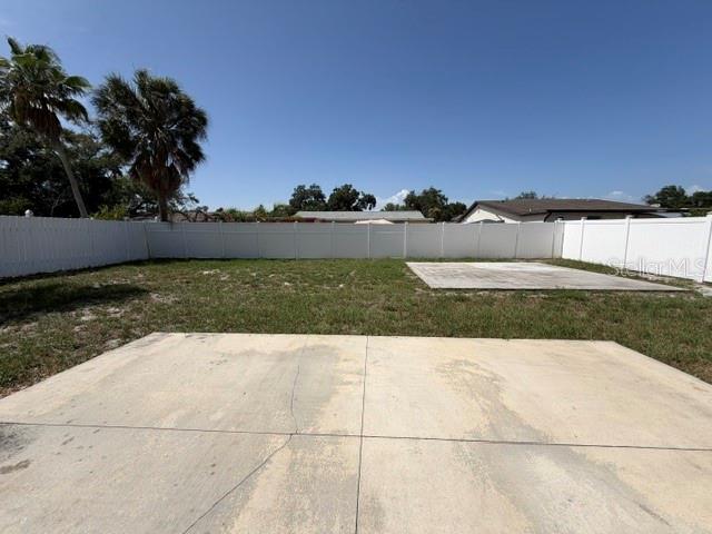 7904 WOODVINE CIR — photo 21