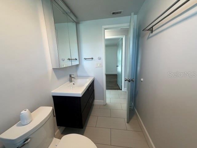 7904 WOODVINE CIR — photo 18