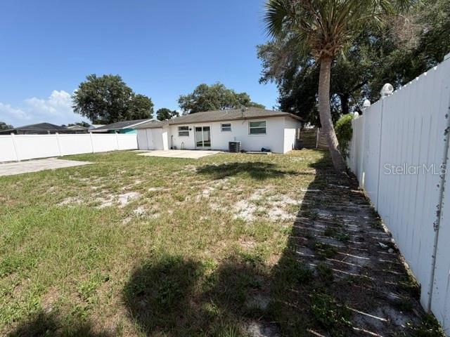 7904 WOODVINE CIR — photo 19