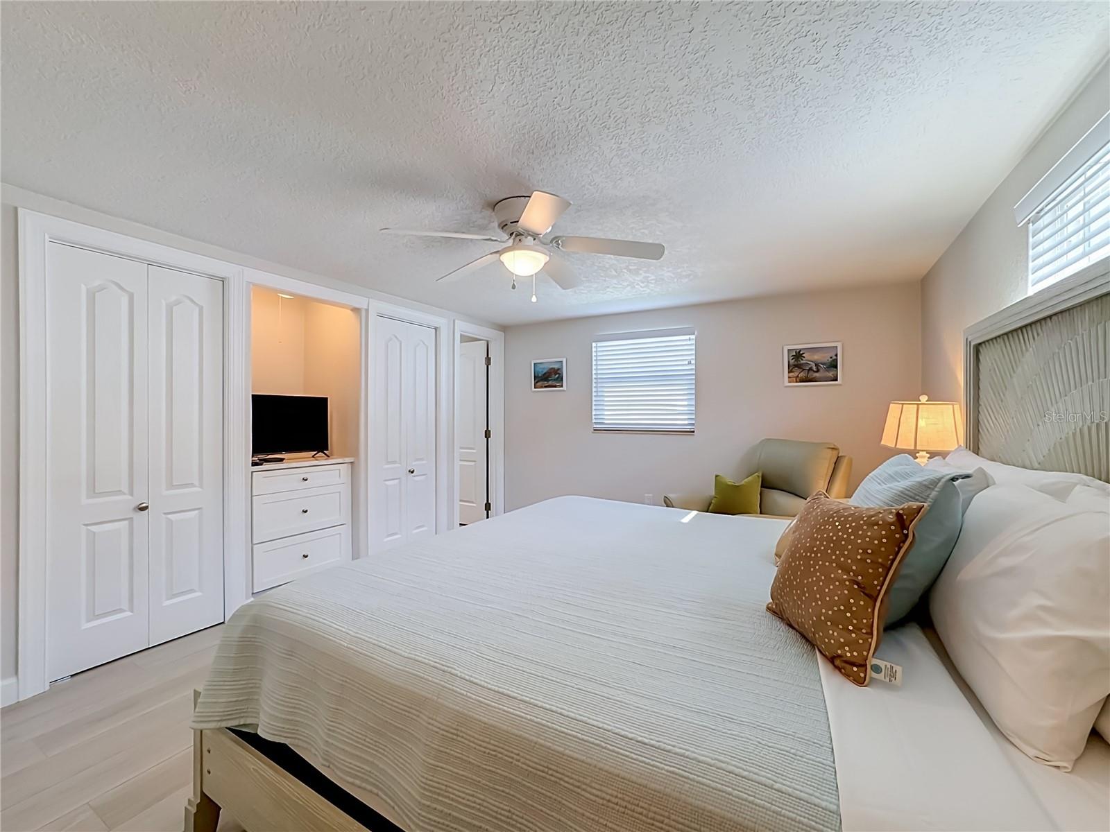 6154 MIDNIGHT PASS RD #6-C — photo 40