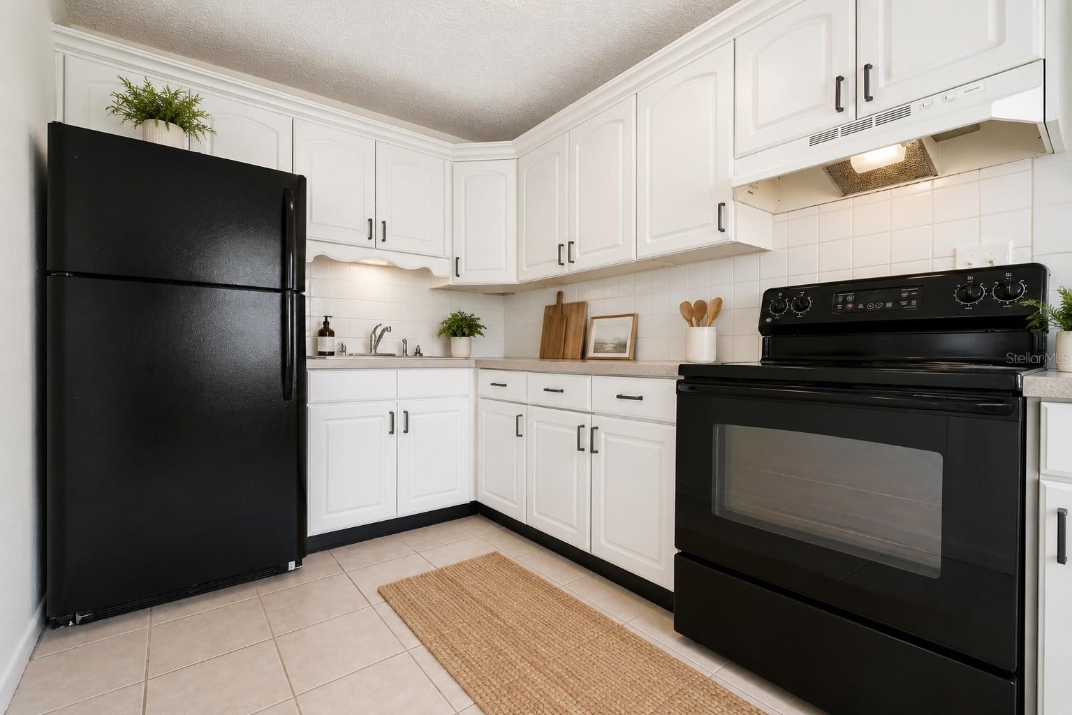 5225 PEACH AVE — photo 7