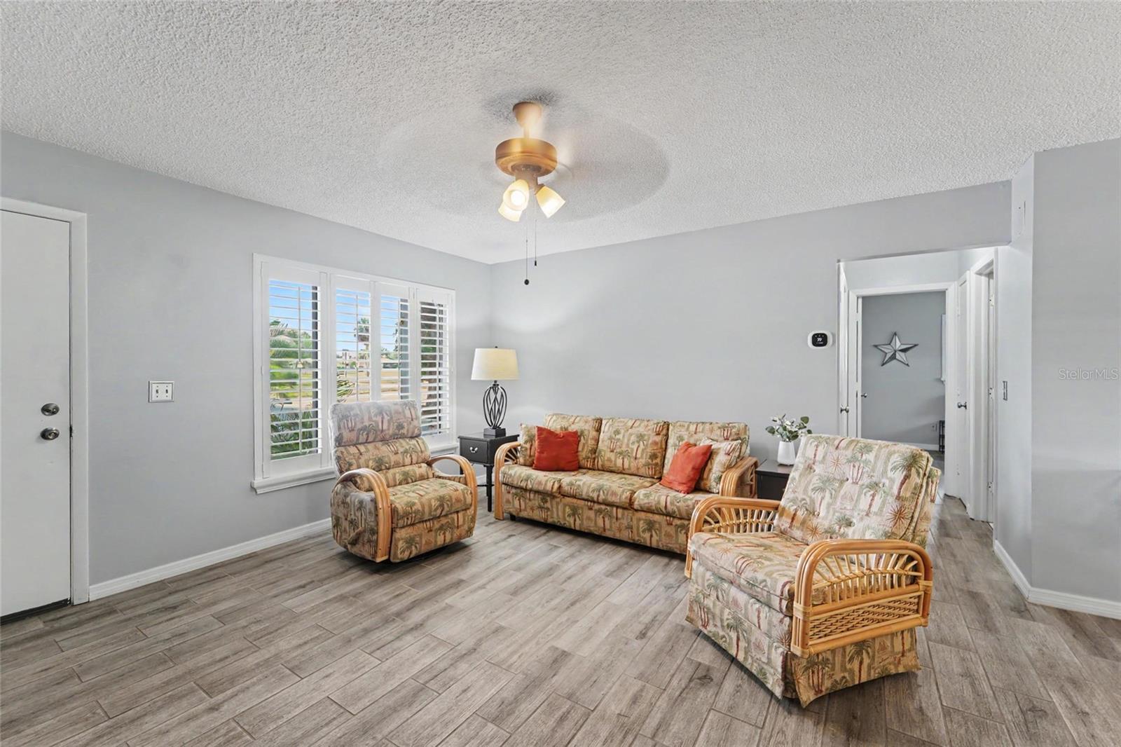 1496 QUEEN ANNE DR — photo 8
