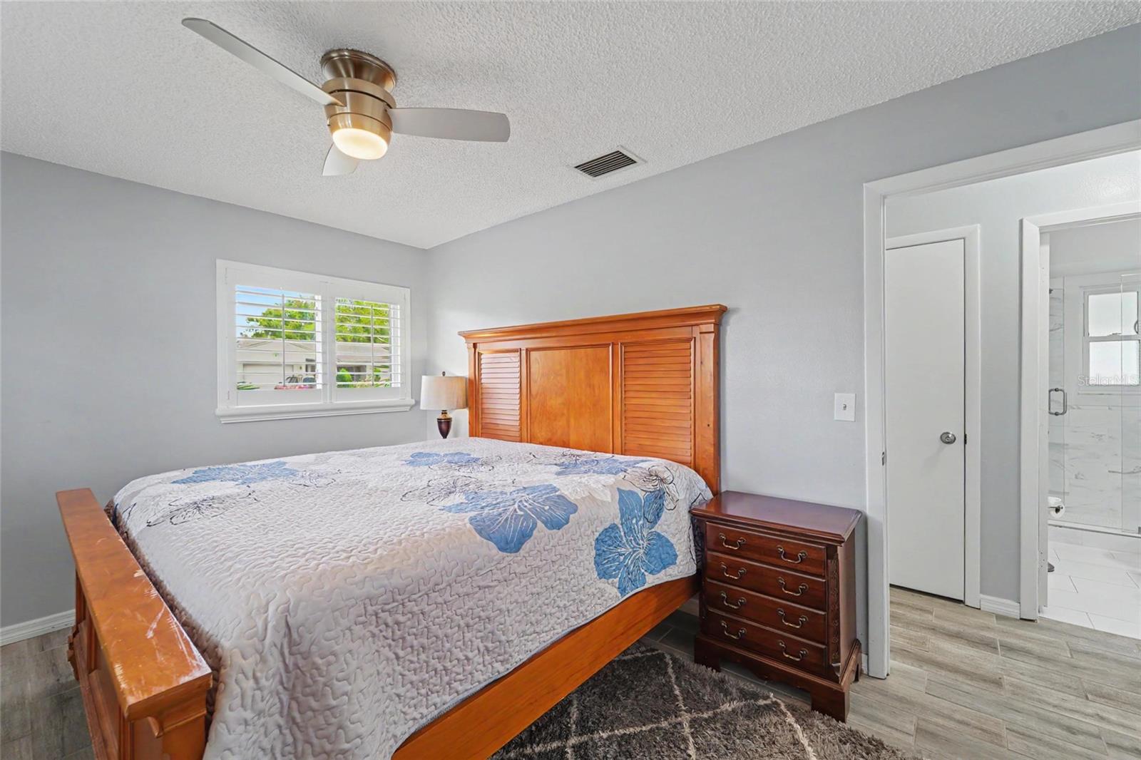 1496 QUEEN ANNE DR — photo 18