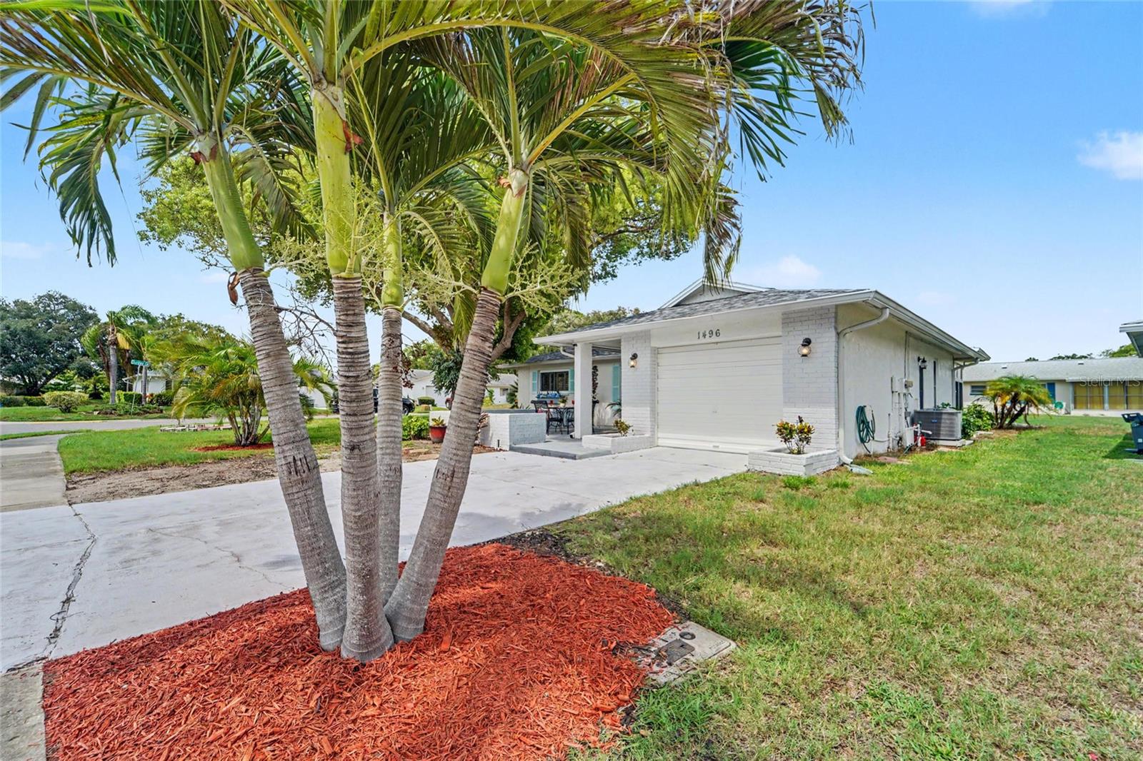 1496 QUEEN ANNE DR — photo 4