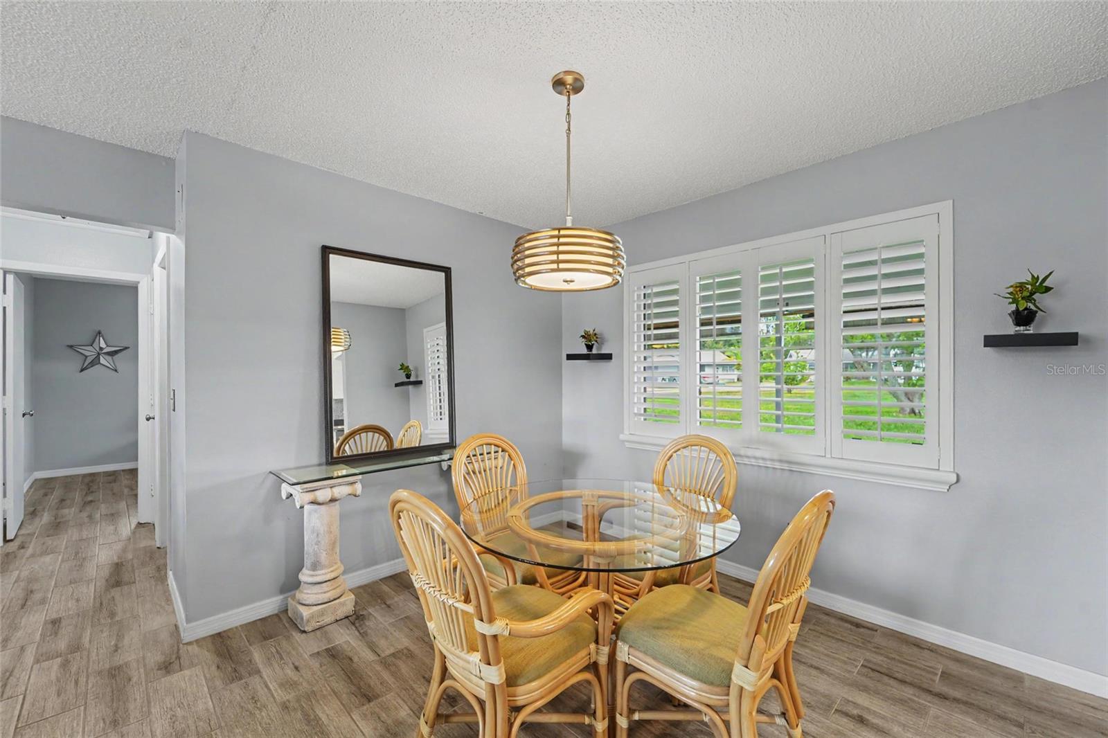 1496 QUEEN ANNE DR — photo 16
