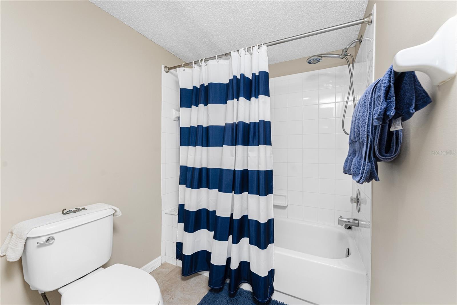 511 PINE HOLLOW CIR #511 — photo 30