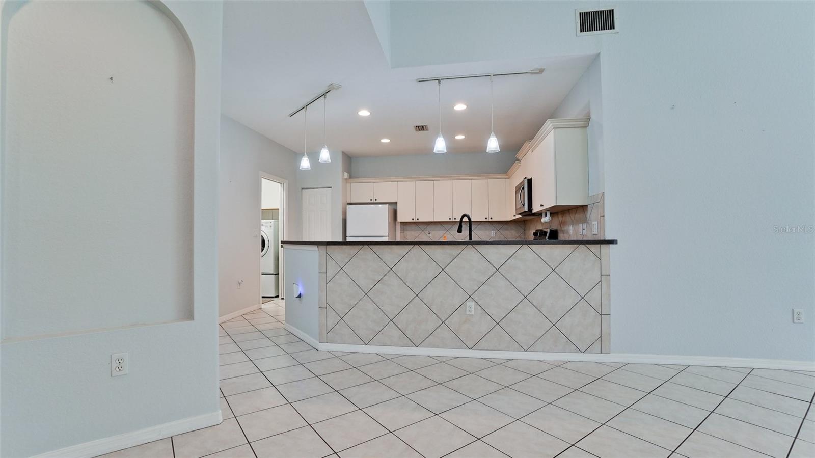 209 28TH ST W — photo 14