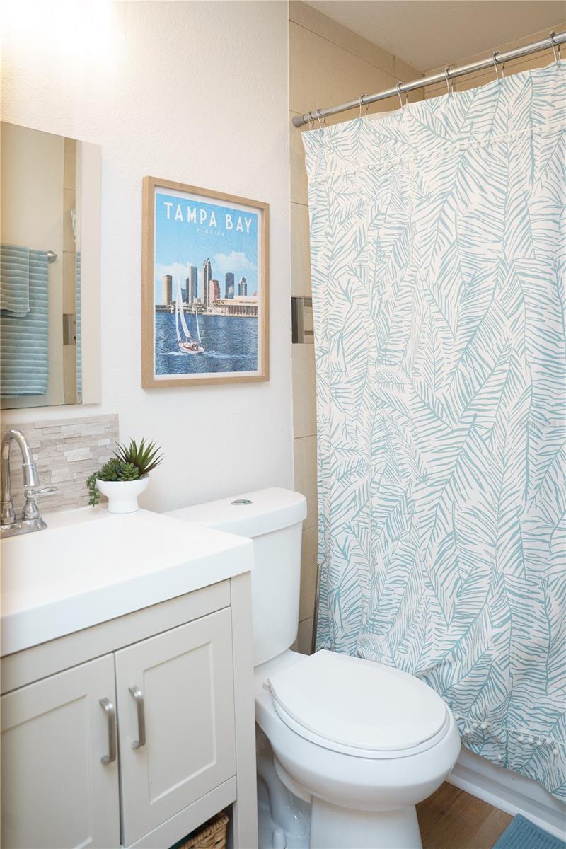 10906 N LANTANA AVE — photo 17